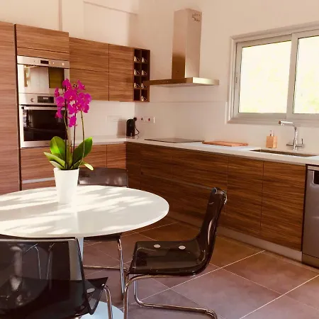 Apartment Retro-modern Luxury Flat In Agios Andreas