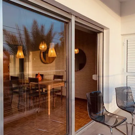 Retro-modern Luxury Flat In Agios Andreas Apartment *